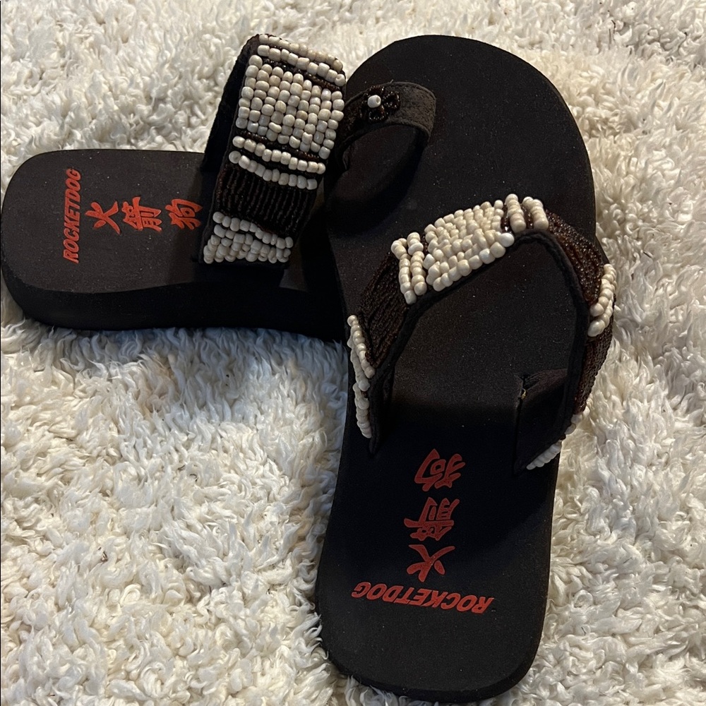 Rocket Dog Brown Sandals with White/Brown Beaded Straps